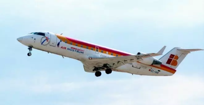 Air Nostrum cancela los dos vuelos entre Santander y Madrid y destina el avión a Barcelona