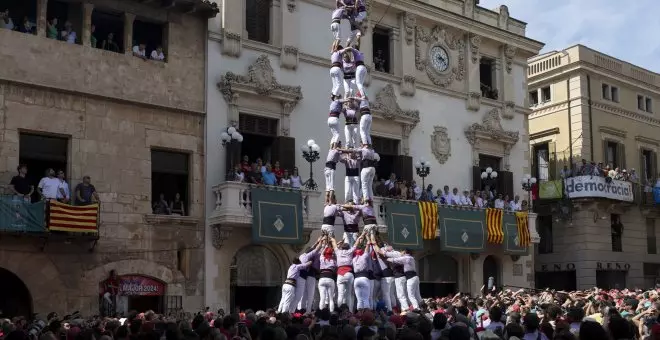 Una niña 'castellera', ingresada grave tras desplomarse un castillo humano en Vilafranca del Penedès