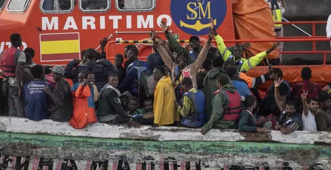 Llegan dos nuevos cayucos a Gran Canaria y El Hierro, con 249 personas a bordo, y Marruecos rescata otro con 168