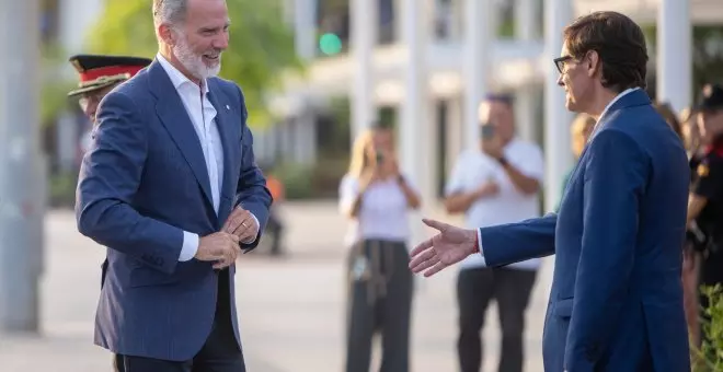 Del recibimiento a Felipe VI a la recuperación de la bandera española, los gestos de Illa que enervan al independentismo