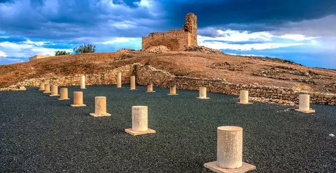 Hospitalizada una trabajadora tras recibir el golpe de una piedra en un parque arqueológico de Albacete