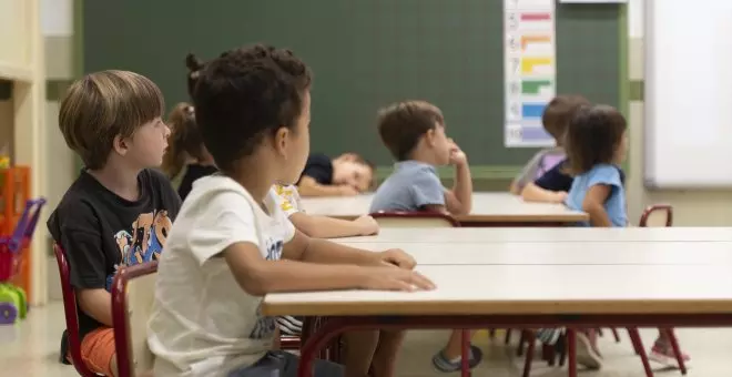 Un millón de niños en situación de pobreza se quedarán sin acceso a las becas de comedor este curso