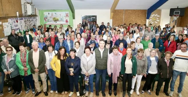 Más de 450 vecinos participan en talleres para compartir recetas y combatir la soledad