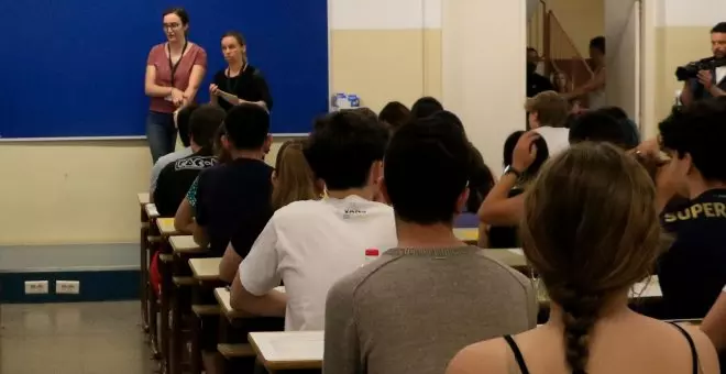 Incertesa i pressió a les aules: docents i alumnes critiquen la manca de temps per adaptar-se a la nova selectivitat