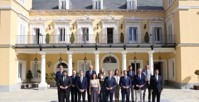 Sánchez busca seducir a los barones del PP y atraerlos al diálogo para quebrar la estrategia de oposición de Feijóo