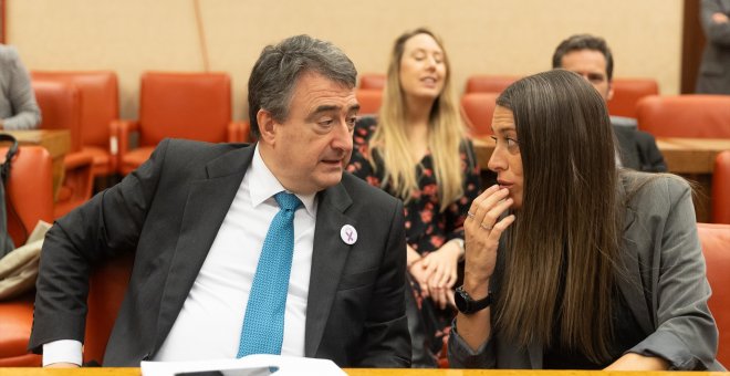 La pelea entre Sánchez y Feijóo por seducir a Junts y PNV marca el paso a un Congreso sin mayorías