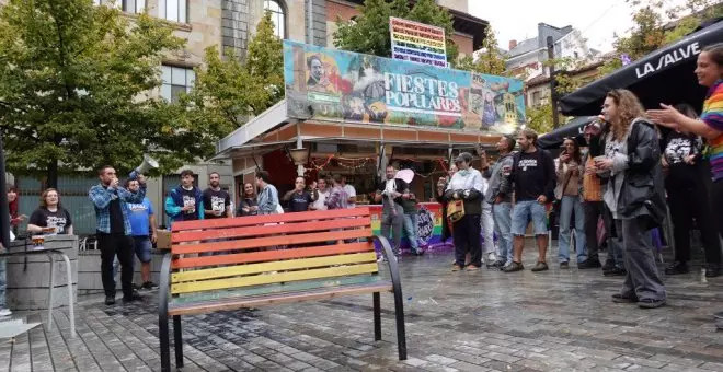 Fiestes Populares reivindica el "Oviedo arcoíris" frente al "San MOTEA"