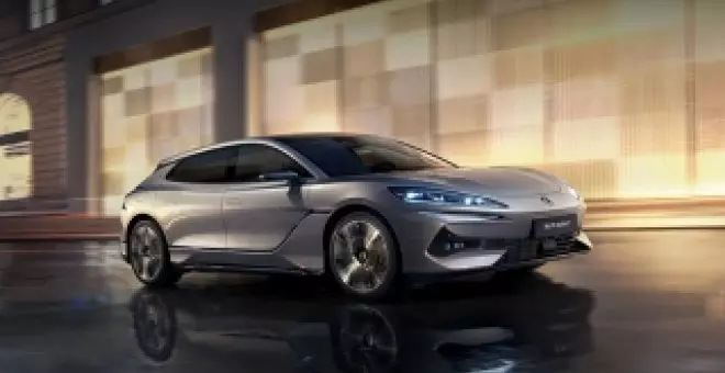 BYD lanza su propio Porsche Taycan con tres motores por lo que cuesta un Tesla Model Y