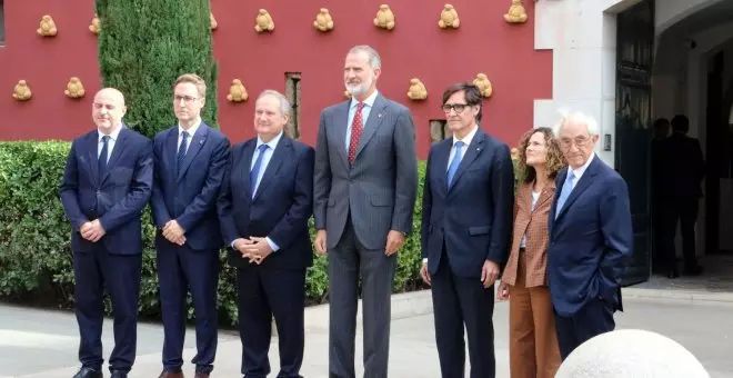 Felip VI presideix l'acte inaugural del 50è aniversari del Teatre-Museu Dalí de Figueres entre crits de rebuig