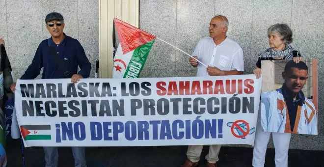 El caso de los activistas de Barajas reactiva la movilización de las izquierdas por los saharauis y contra el PSOE