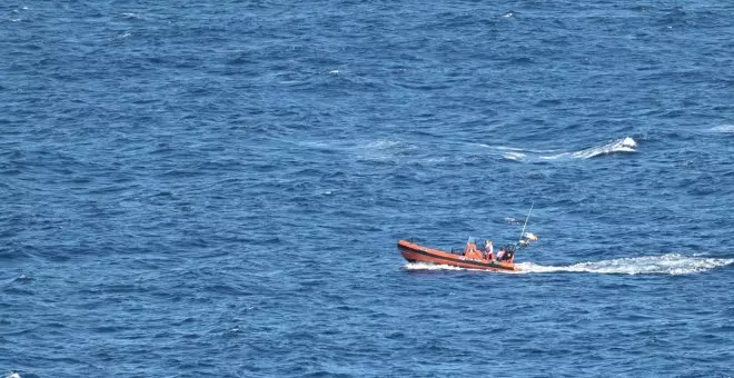 Salvamento Marítimo reanuda la búsqueda de desaparecidos tras el naufragio en El Hierro