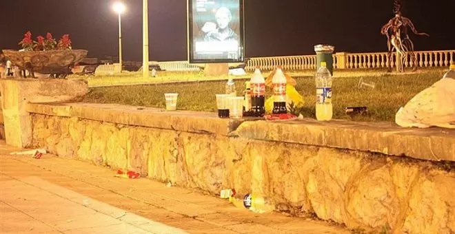 Denunciadas 31 personas por beber en la calle durante el fin de semana, y otras 30 por llevar drogas durante el resto de la semana