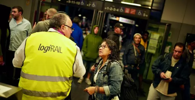 Confusió, desconcert i resignació el primer dia de tall ferroviari entre Tarragona i Barcelona