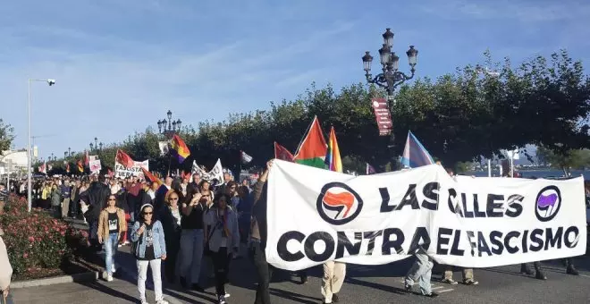 Denuncian "un ataque fascista por parte de tres individuos" a la manifestación contra el Galerna Fest y el "refugio" que dio la policía a los atacantes