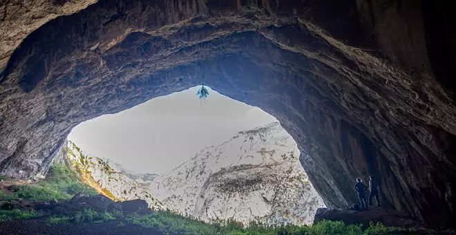 La Mancomunidad de Liébana y Peñarrubia acondiciona la ruta a cueva Ciloña en el desfiladero de La Hermida