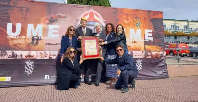 El jefe del Servicio de Protección Civil de Cantabria, distinguido como soldado de honor de la UME