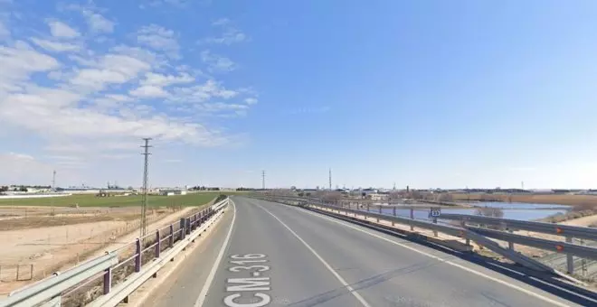 Seis heridos en un accidente de tráfico en La Roda al salirse de la vía la furgoneta en la que viajaban