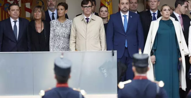 Illa assisteix a una desfilada militar del 12-O a Madrid marcada per la pluja i sense exhibició aèria