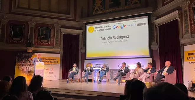 Periodistas y políticos alertan sobre el peligro de las redes sociales como filtros de la información