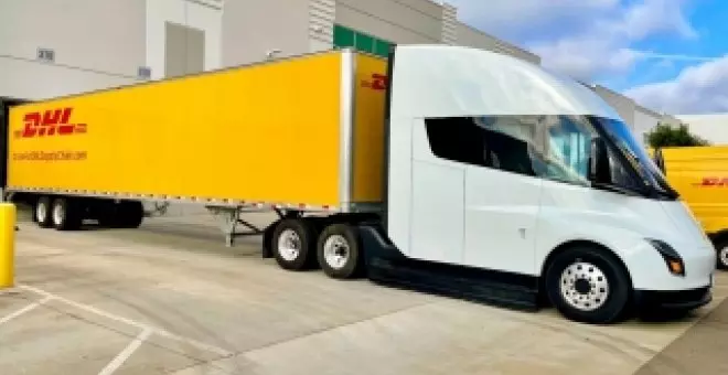 DHL alucina con el camión eléctrico de Tesla: consume 3 veces menos que un camión diésel