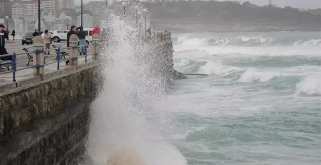 Cantabria tendrá esta tarde riesgo de desbordamientos en la costa por una marea viva más grande que la de septiembre