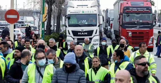 Desconvocada la huelga en el transporte de mercancías, continúa en el de viajeros