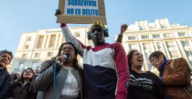 Pedir cita médica, cobrar una ayuda o ir al colegio: el padrón, una zancadilla para las personas migrantes en España