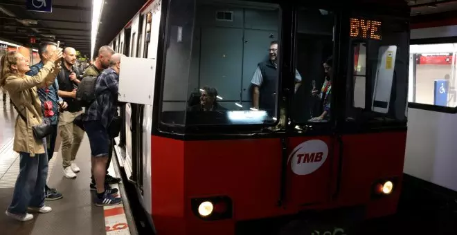 TMB retira l'últim tren amb amiant de la xarxa de metro de Barcelona