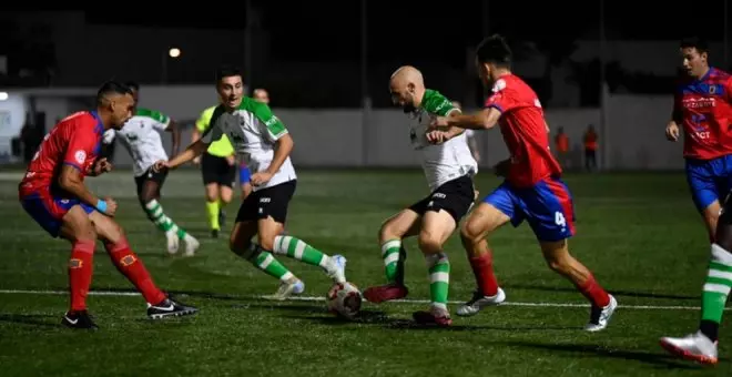 El Racing pasa a la siguiente fase de la Copa del Rey con un partido lleno de goles