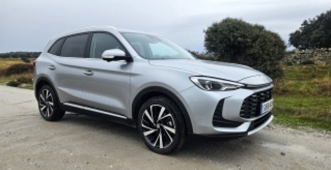 Probamos el MG ZS Hybrid+: un SUV híbrido de 196 CV y 6.000 euros más barato que un Toyota Yaris Cross