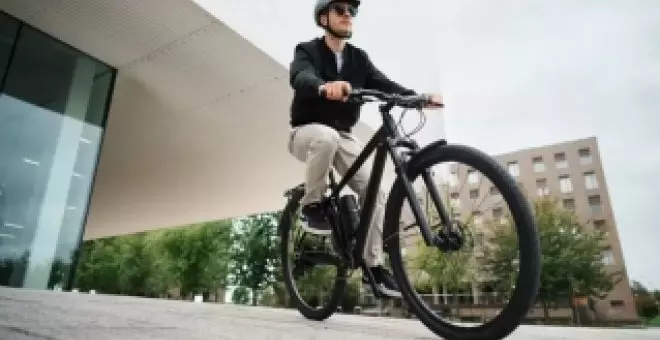 Este nuevo sistema para bicicletas eléctricas utiliza una de las baterías más pequeñas que existen