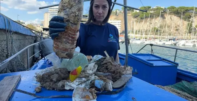 "El mar es un auténtico vertedero; hay hasta lavadoras y bicicletas"