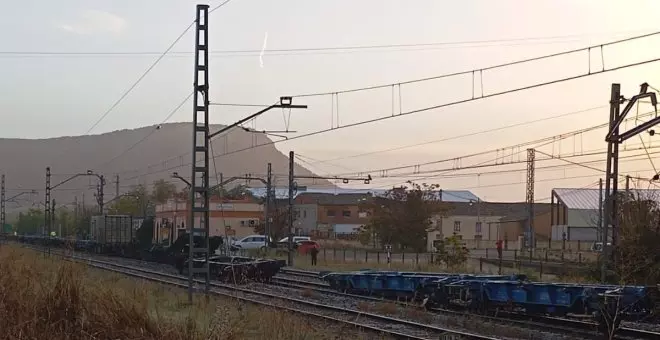 Descarrila un tren de mercancías peligrosas en Guadalajara, sin que haya habido fugas