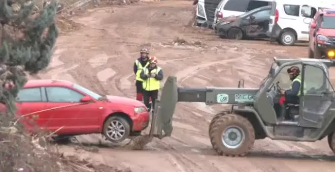 Las inundaciones dejan en Valencia más de 120 carreteras inutilizadas