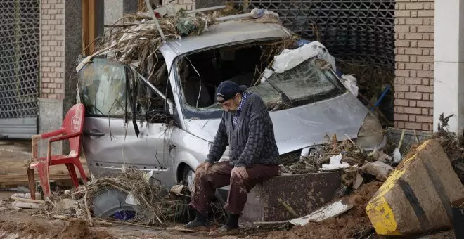 Los vecinos de València siguen demandando una ayuda que llega con cuentagotas: "No viene nadie"