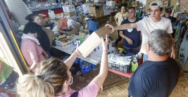 València denuncia el abandono siete días después de la DANA: "No puede ser que el pueblo se organice mejor que el Ejército"