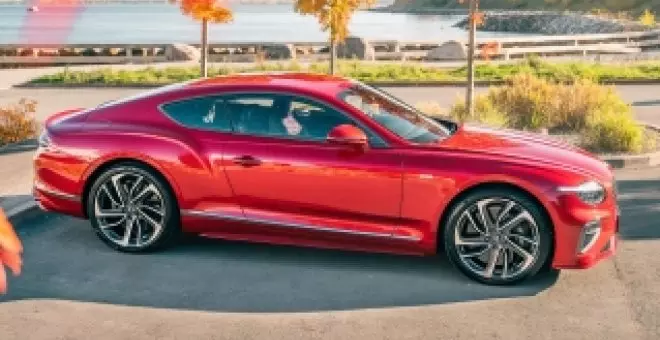 El CEO de Bentley dice que su primer coche eléctrico coincidirá con una fase de baterías con mucha más autonomía