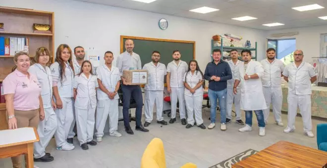 Alumnos de la Escuela de Alojamientos Rurales envían jabones artesanales y otros productos a los afectados por la DANA