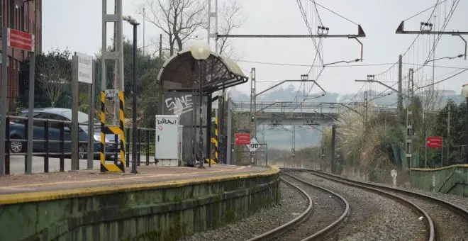 Abren juicio oral con jurado popular contra los dos investigados por la muerte de un joven en la estación de Boo de Piélagos