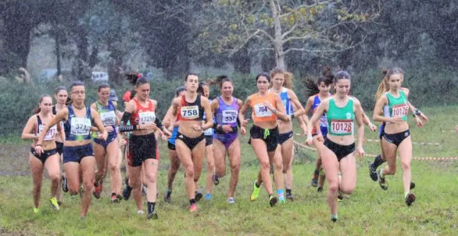 La lluvia y el barro, protagonistas del Cross Punta Parayas