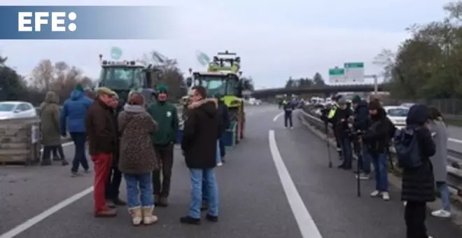 Agricultores franceses protestan cerca de París contra el acuerdo de la UE con Mercosur