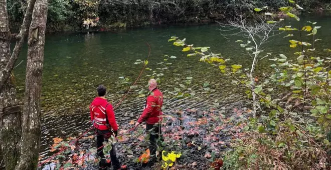 Rescatados una mujer y su perro tras quedar atrapados en el río Pas en Puente Viesgo