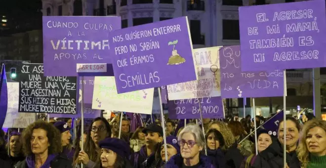 Miles de personas marchan este 25N marcado por los últimos crímenes machistas en España