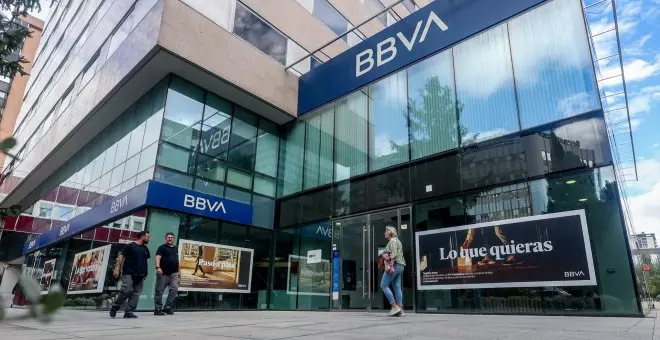 La Comisión Europea da luz verde a la OPA de BBVA sobre Banco Sabadell