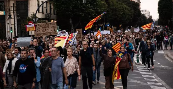 Milers de valencians tornen a sortir al carrer per exigir la dimissió de Mazón per la gestió de la DANA